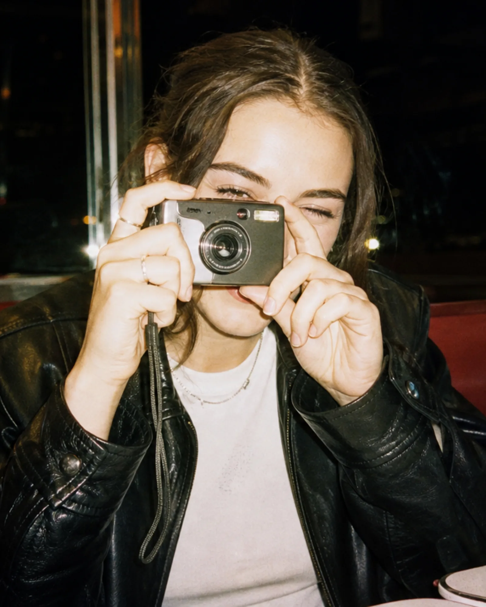 Recreate instagram flash effect online while preserving the original portrait